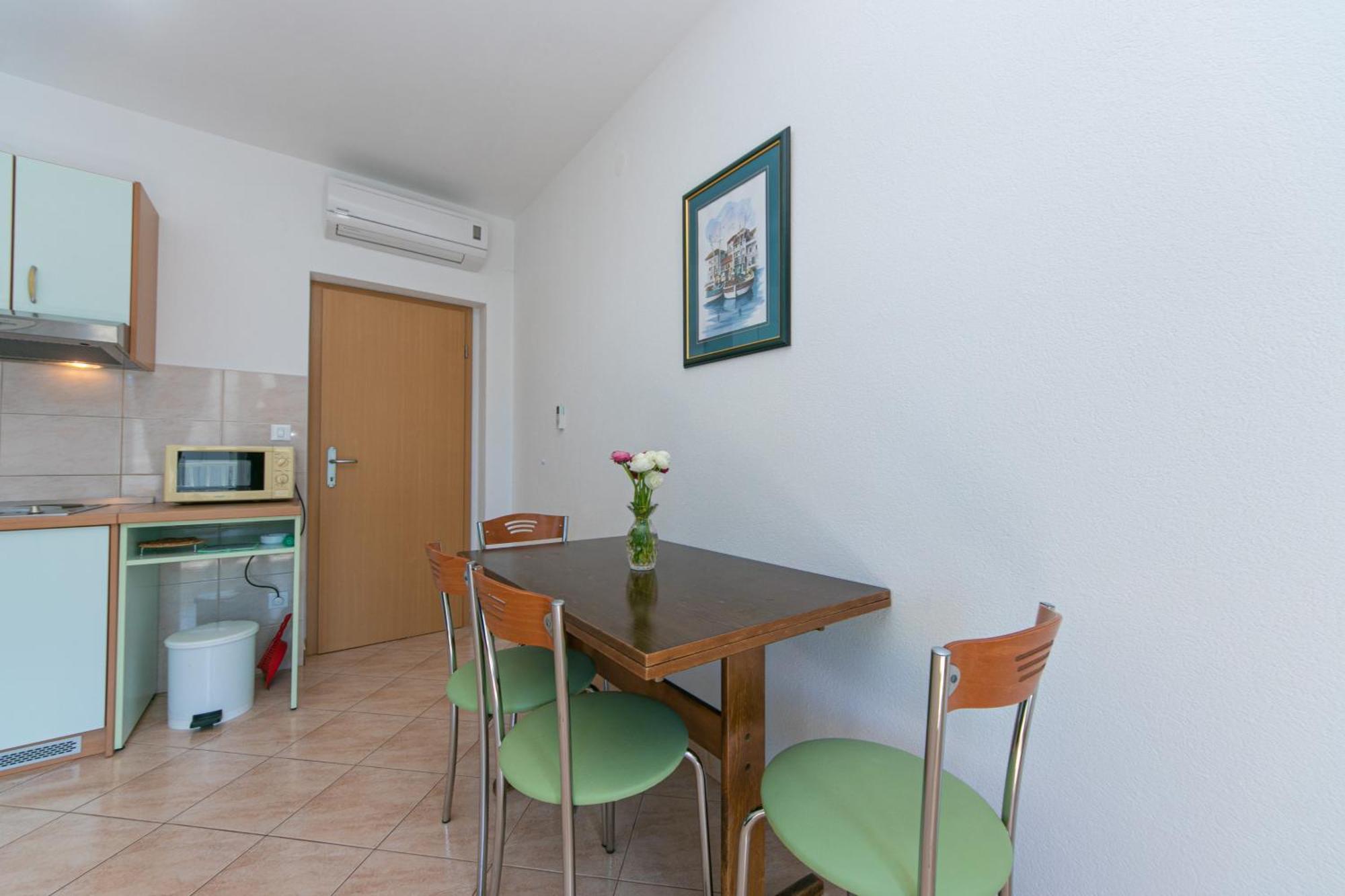Apartments By The Sea Igrane, Makarska - 20014 Ruang foto